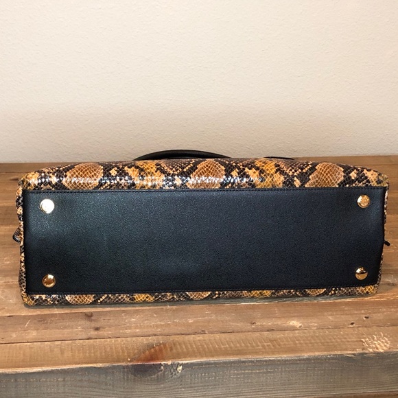 Henri Bendel Limited Edition Snakeskin Satchel - Picture 5 of 9